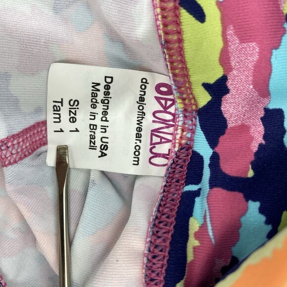 Dona Jo Cropped Leggings Pink Green Blue Camo Print Size 1 Small - Picture 2 of 3
